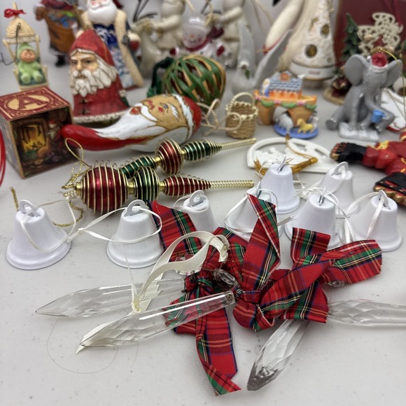 lot of 42 Christmas ornaments, preowned - Picture 10 of 13